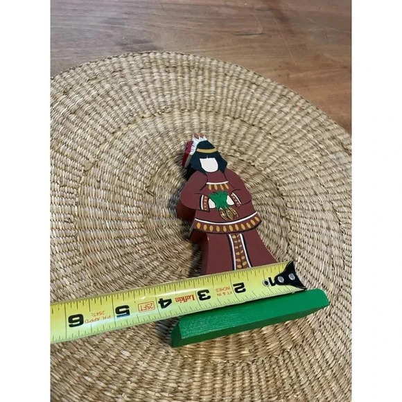 Handpainted Wooden Native American Indian Statue - Picture 6 of 10